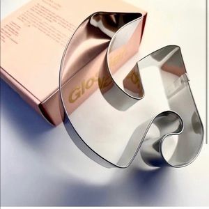 Glossier Cookie Cutter NWT